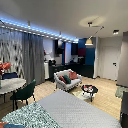 New Comfortable With Balcony And Sauna On Klimieckiego Street Krakkó