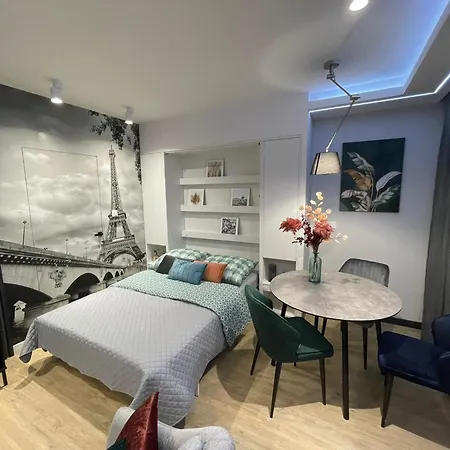 New Comfortable With Balcony And Sauna On Klimieckiego Street Apartman *